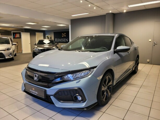 honda-civic-bensin-2017-big-9