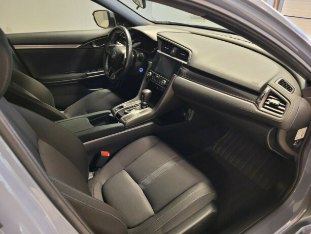 honda-civic-bensin-2017-big-17