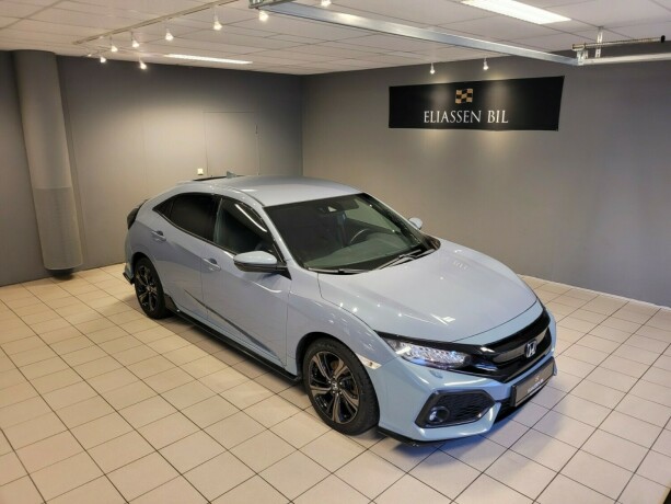 honda-civic-bensin-2017-big-1