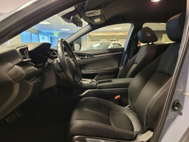 honda-civic-bensin-2017-big-20