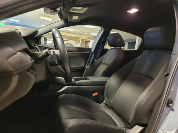 honda-civic-bensin-2017-big-21