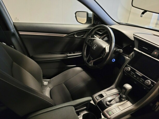 honda-civic-bensin-2017-big-16