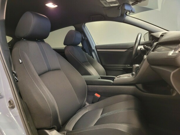 honda-civic-bensin-2017-big-14