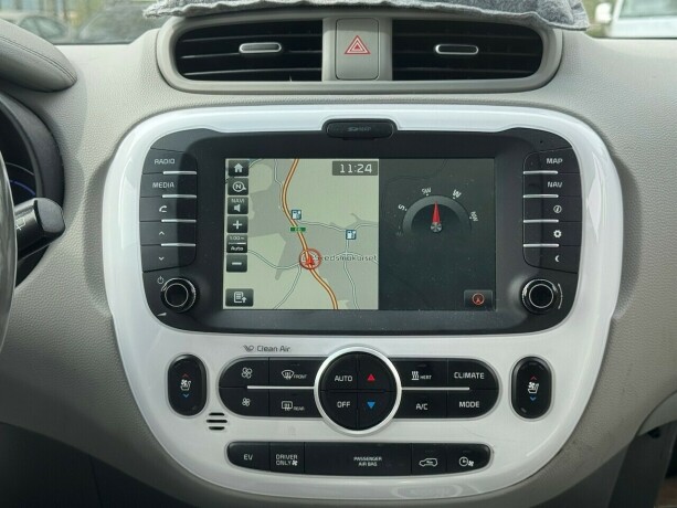 kia-soul-elektrisitet-2015-big-14