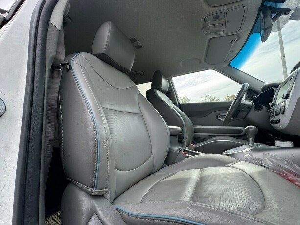 kia-soul-elektrisitet-2015-big-9