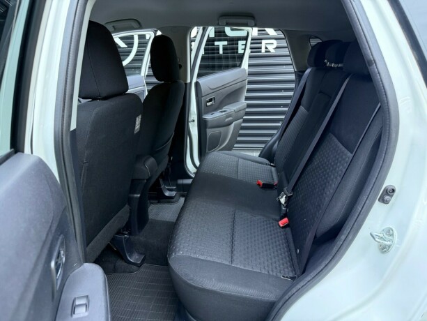 mitsubishi-asx-diesel-2011-big-23