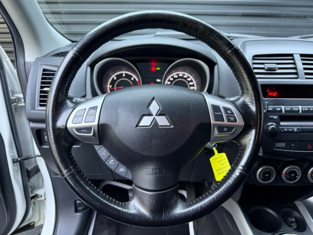 mitsubishi-asx-diesel-2011-big-13