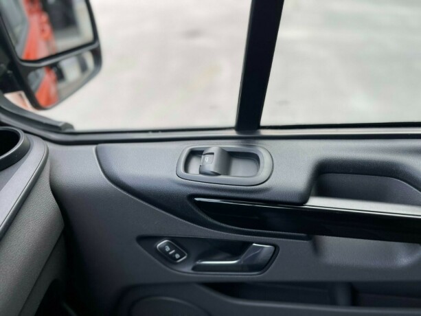 ford-transit-diesel-2018-big-32