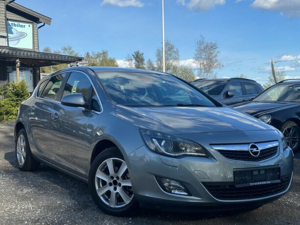 opel-astra-bensin-2010-big-0