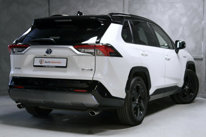 toyota-rav4-elektrisitetbensin-2019-big-1