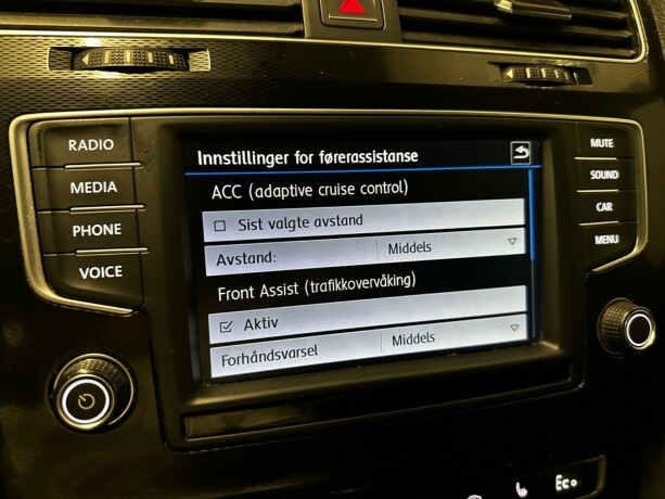 volkswagen-golf-elektrisitetbensin-2017-big-21