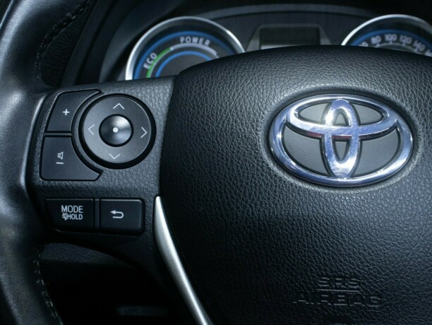 toyota-auris-bensin-2015-big-28