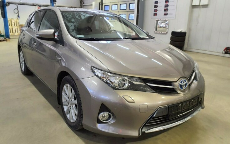 toyota-auris-bensin-2015-big-7