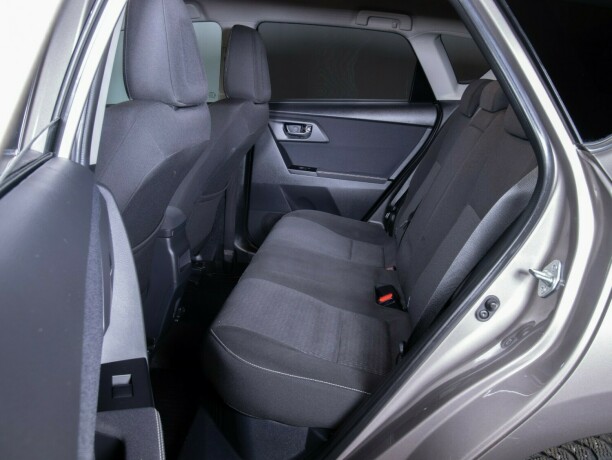 toyota-auris-bensin-2015-big-50