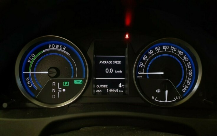 toyota-auris-bensin-2015-big-12