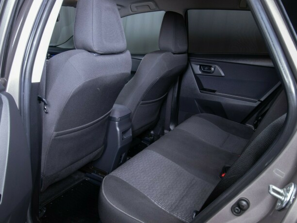 toyota-auris-bensin-2015-big-51