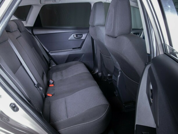 toyota-auris-bensin-2015-big-56