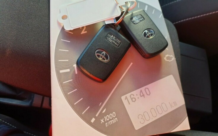 toyota-auris-bensin-2015-big-19