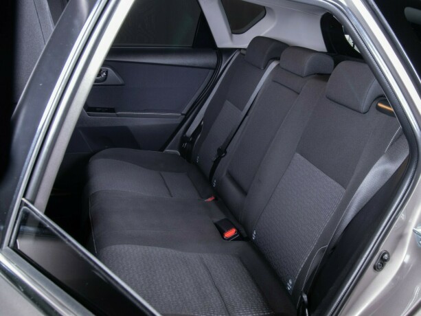toyota-auris-bensin-2015-big-49