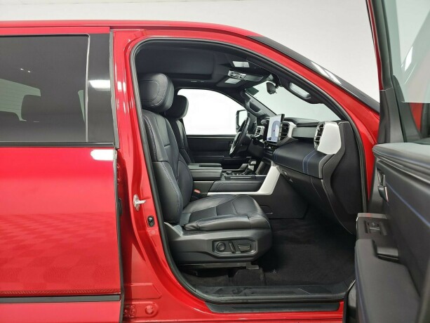 toyota-tundra-elektrisitetbensin-2022-big-6