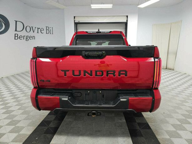 toyota-tundra-elektrisitetbensin-2022-big-2