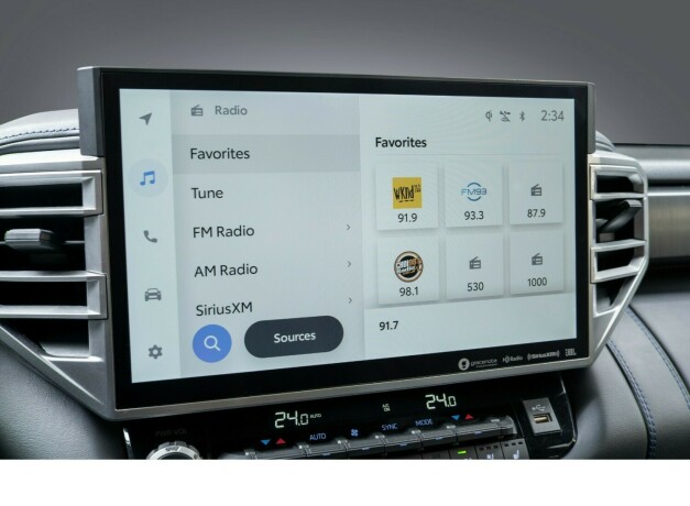 toyota-tundra-elektrisitetbensin-2022-big-24