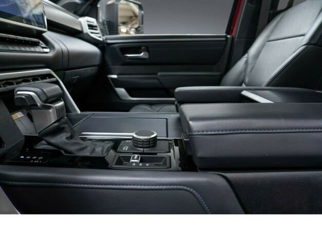 toyota-tundra-elektrisitetbensin-2022-big-16
