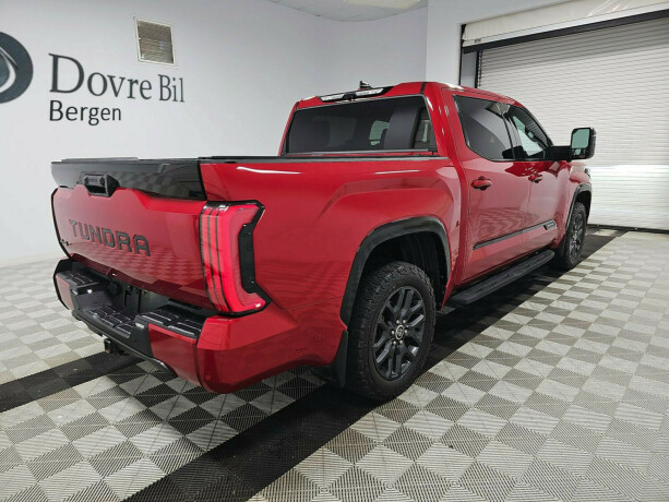 toyota-tundra-elektrisitetbensin-2022-big-4