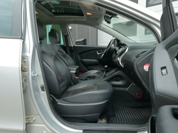 hyundai-ix35-diesel-2010-big-6