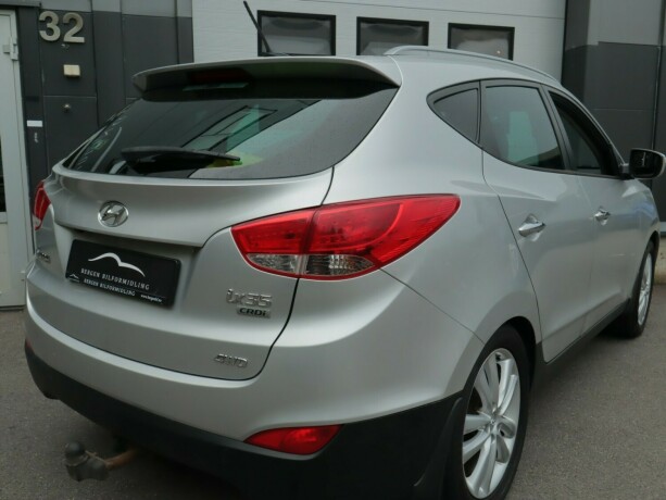 hyundai-ix35-diesel-2010-big-2