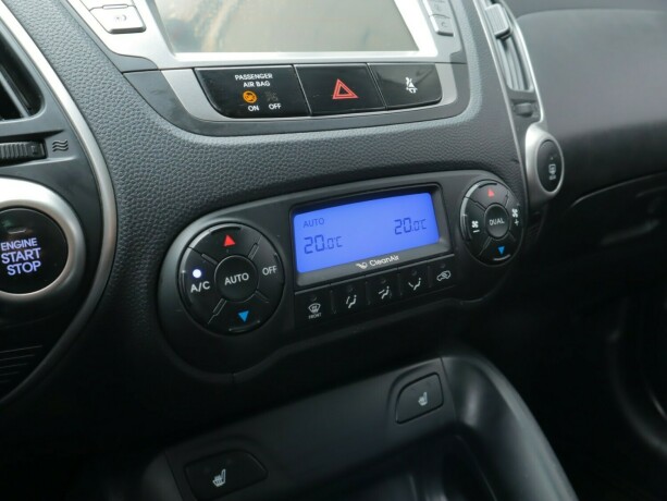 hyundai-ix35-diesel-2010-big-8