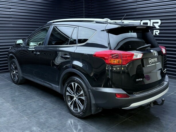toyota-rav4-diesel-2015-big-1