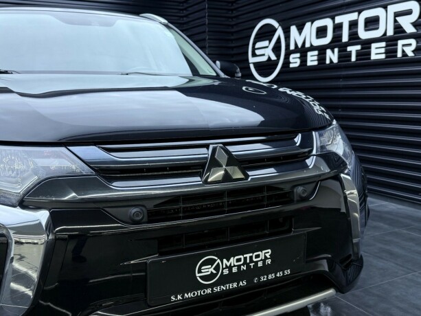 mitsubishi-outlander-elektrisitetbensin-2015-big-4