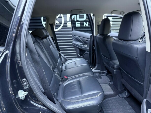 mitsubishi-outlander-elektrisitetbensin-2015-big-31