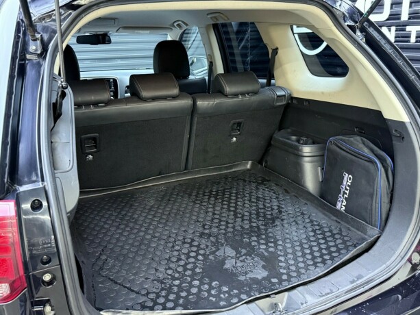 mitsubishi-outlander-elektrisitetbensin-2015-big-32