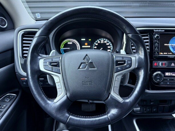 mitsubishi-outlander-elektrisitetbensin-2015-big-13