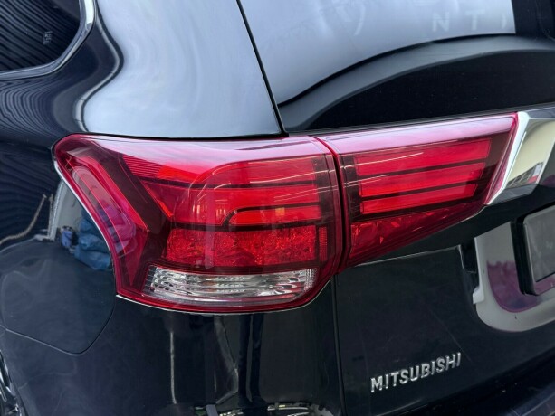 mitsubishi-outlander-elektrisitetbensin-2015-big-6