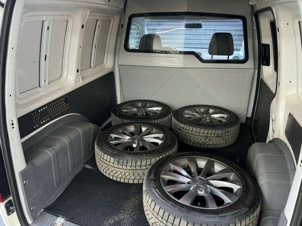 volkswagen-caddy-diesel-2014-big-27