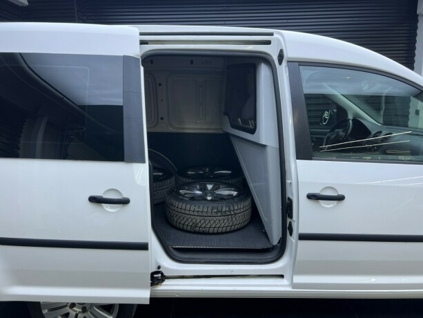 volkswagen-caddy-diesel-2014-big-22