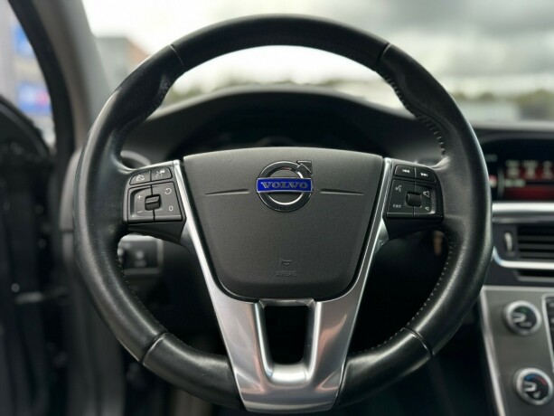 volvo-v60-elektrisitetdiesel-2016-big-16