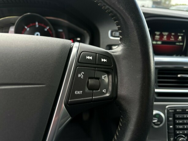 volvo-v60-elektrisitetdiesel-2016-big-18