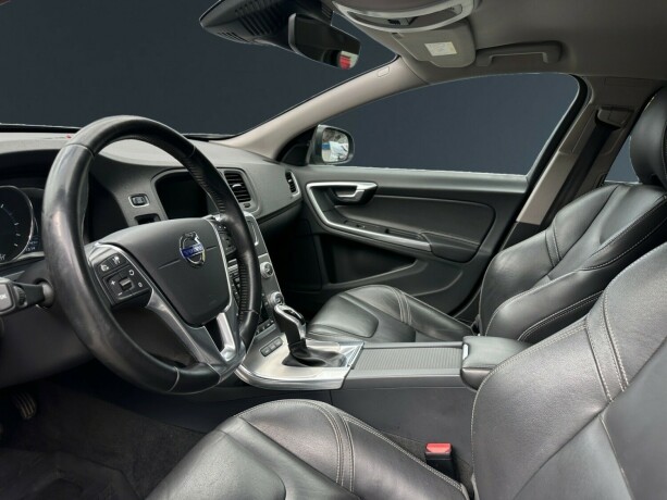 volvo-v60-elektrisitetdiesel-2016-big-8