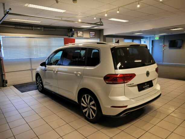 volkswagen-touran-bensin-2020-big-6
