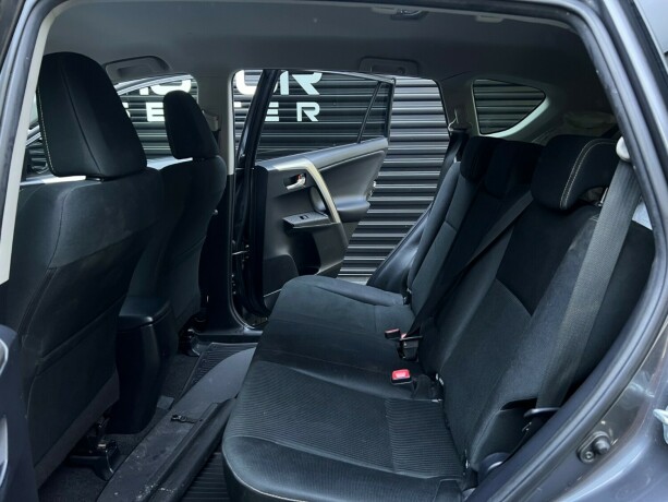 toyota-rav4-diesel-2013-big-25