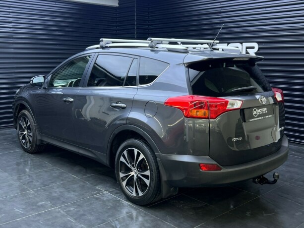 toyota-rav4-diesel-2013-big-1