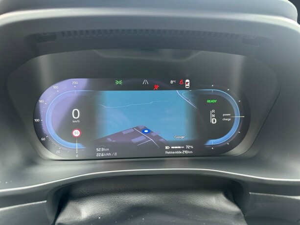 volvo-xc-40-elektrisitet-2023-big-15