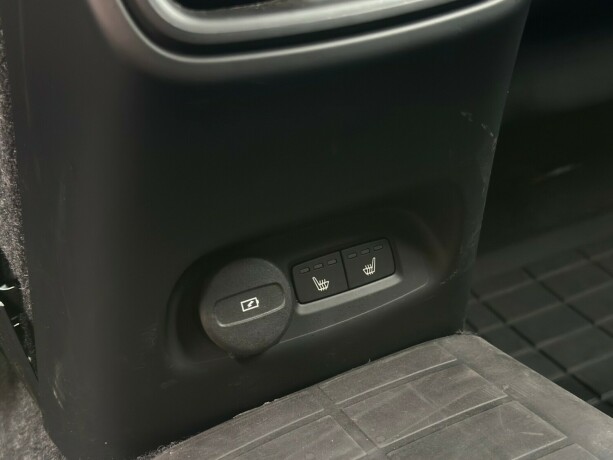 volvo-xc-40-elektrisitet-2023-big-13