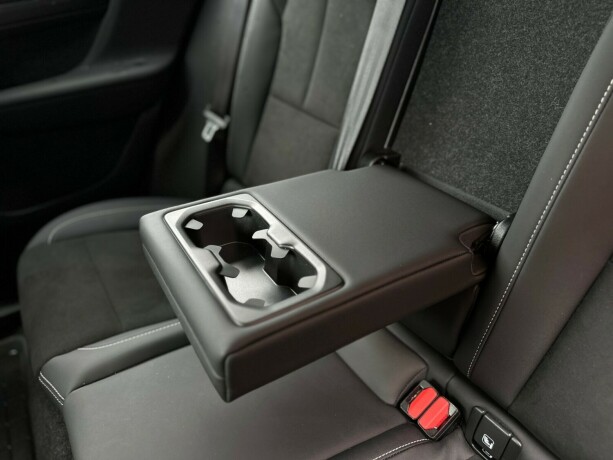 volvo-xc-40-elektrisitet-2023-big-12