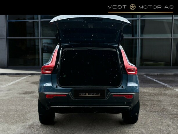 volvo-xc-40-elektrisitet-2023-big-6