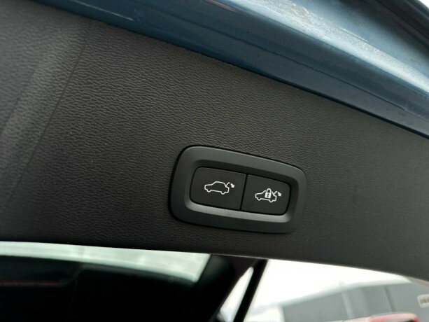 volvo-xc-40-elektrisitet-2023-big-36